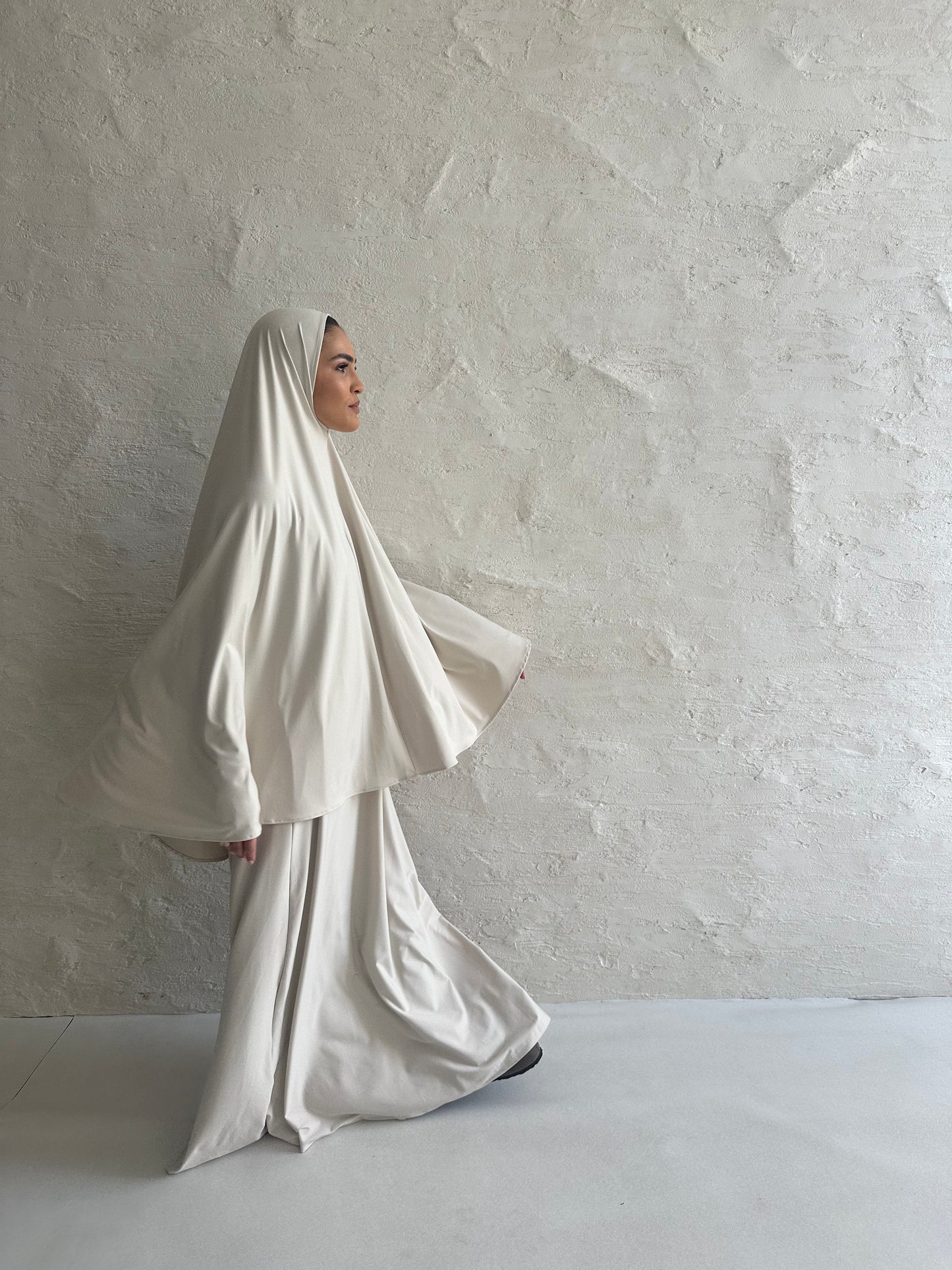 CREAM PRAYER-WEAR SET