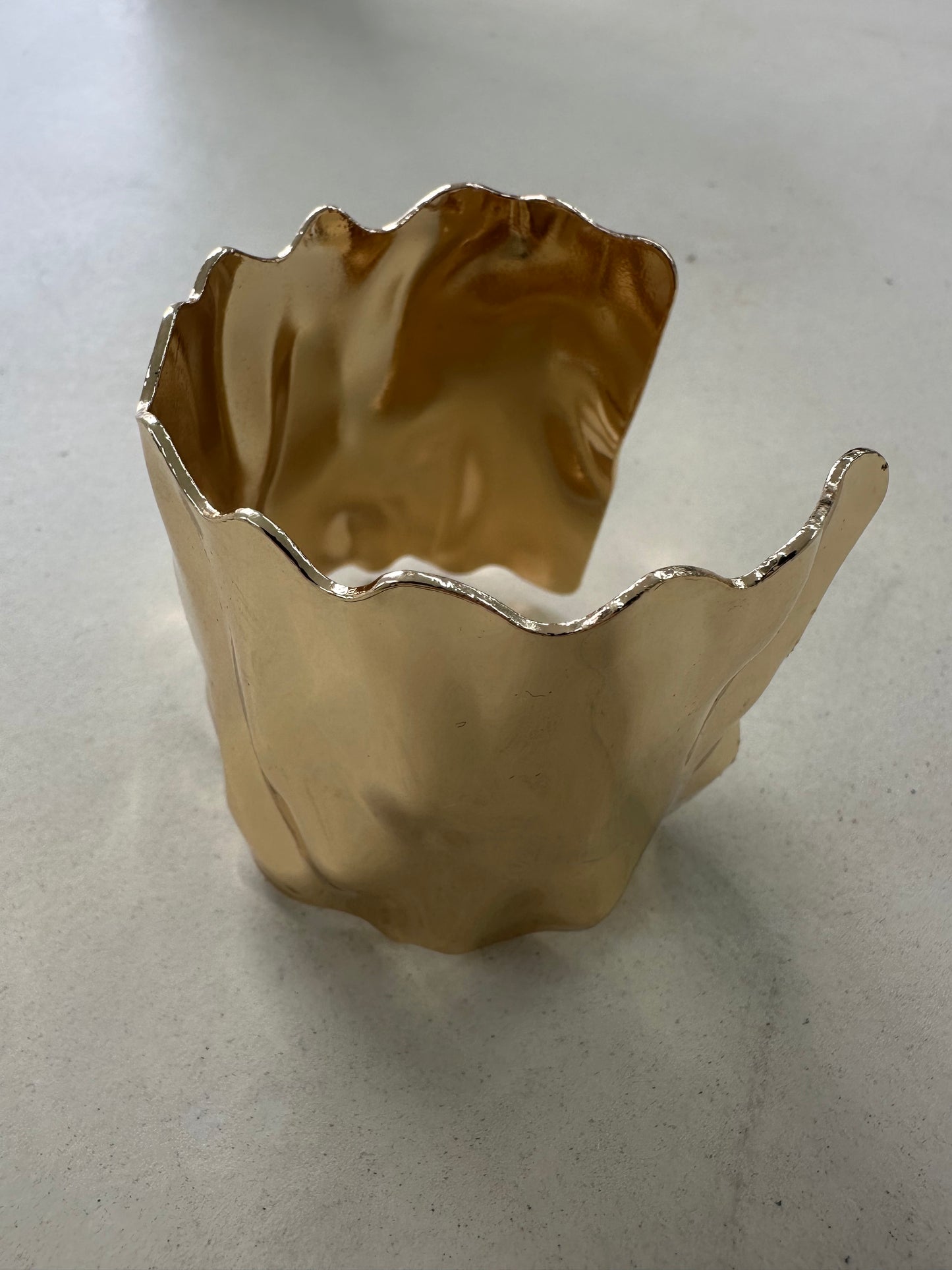 CHUNKY WAVE GOLD CUFF