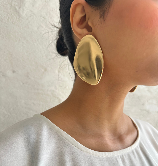 ASYMMETRIC FLAT GOLD EARRINGS