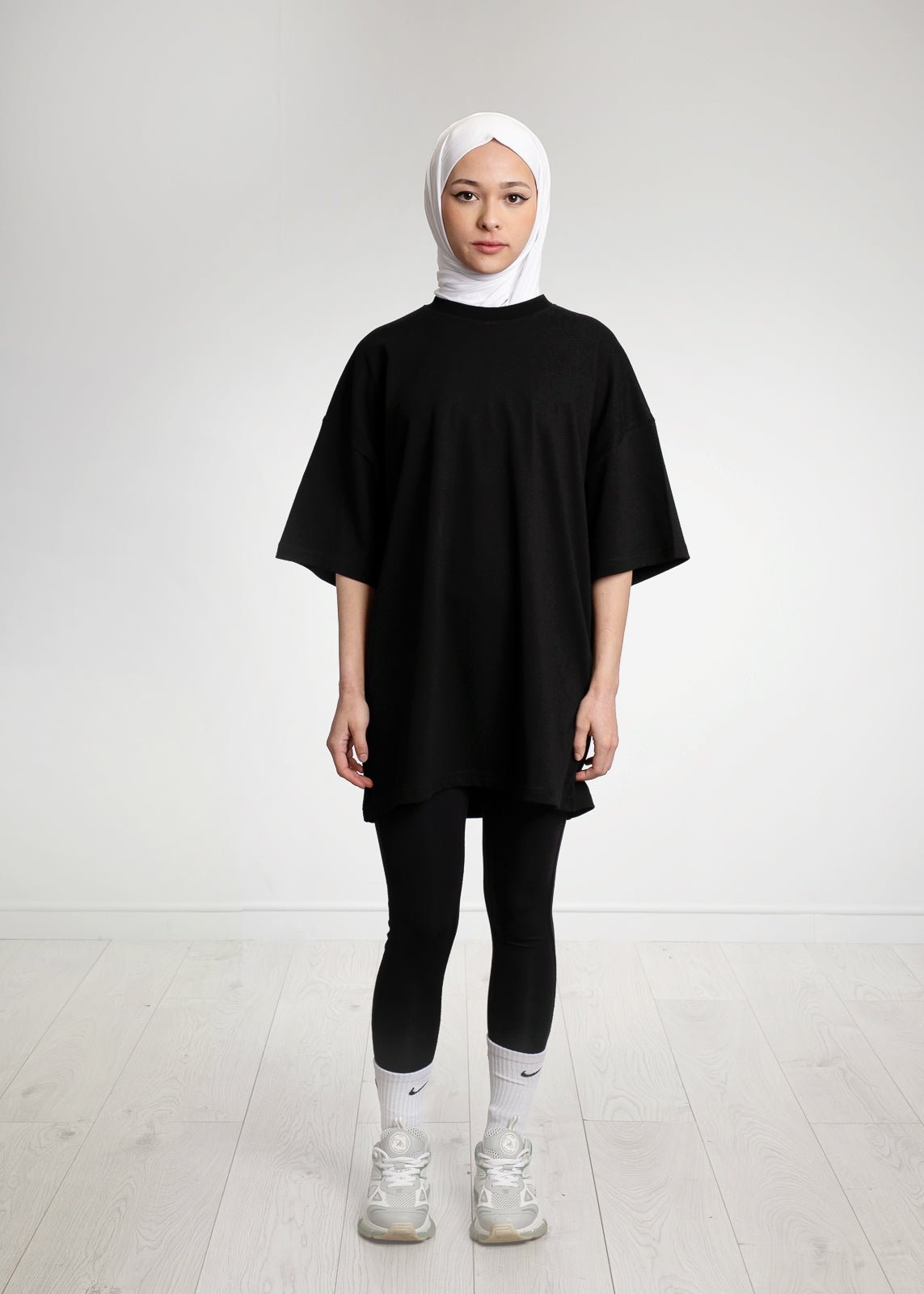 BLACK OVERSIZED T-SHIRT- never have to worry